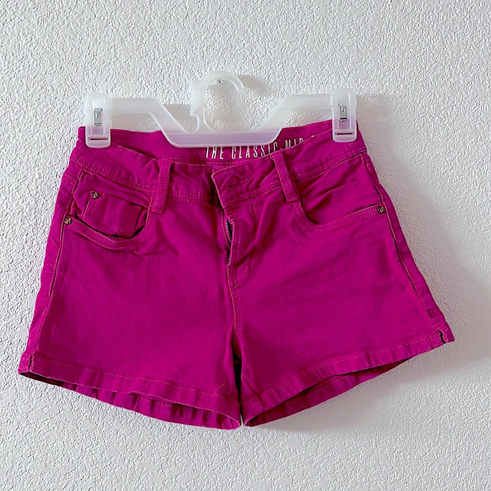 The classic mid rise short
